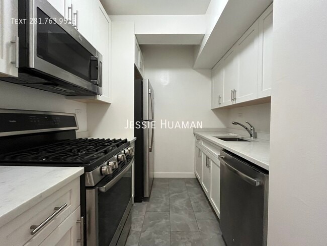 Foto del edificio - 247 W 87th St