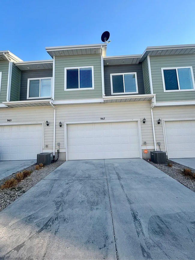 Building Photo - 967 W Tiffany Dale Way