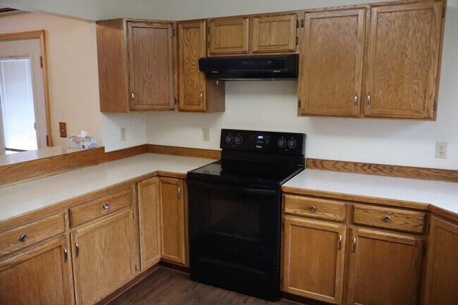 Foto del edificio - Spacious Home with Large pet friendly yard