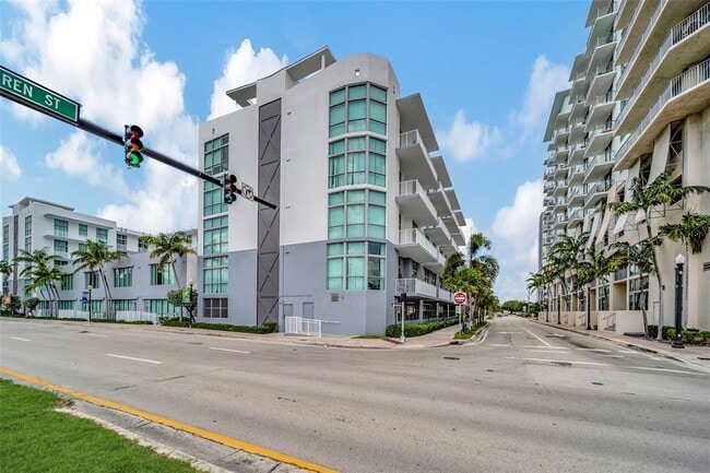 Building Photo - 2100 Van Buren St