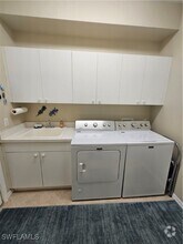 Building Photo - 9211 Aviano Dr