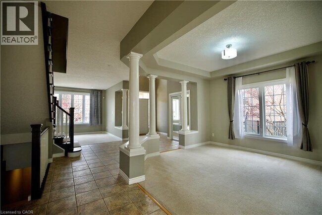 Building Photo - 711 Cedar Bend Dr