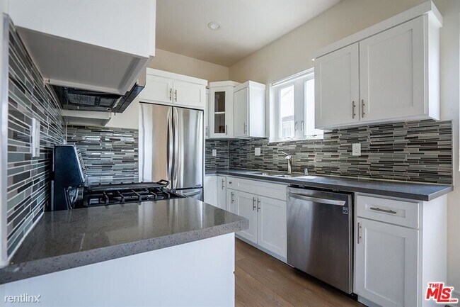 Foto del edificio - 3 br, 3.5 bath House - 147 1/2 Roselake Ave