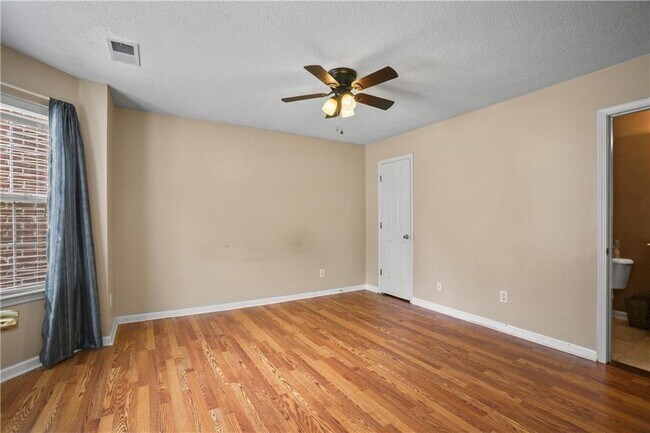 Building Photo - 2224 Eagles Nest Cir