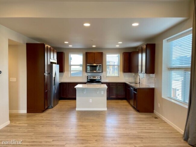 Building Photo - 10141 Belvedere Loop