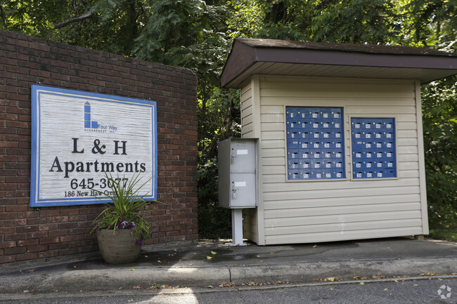 Building Photo - L & H Apartments