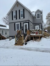 Building Photo - 1100 Lincoln Ave NW