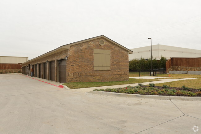 Building Photo - Evergreen at Arbor Hills