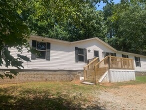 Building Photo - 221 Oakleigh Dr