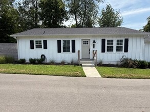Building Photo - 2128 Sharondale Dr