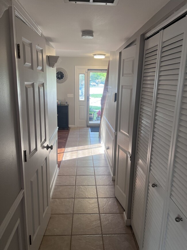 Building Photo - 2303 Warm Springs Ct
