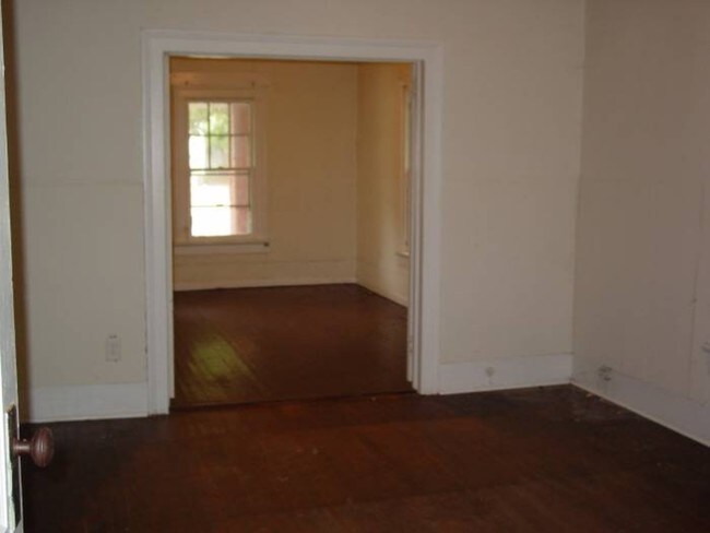 Foto del edificio - 907 E Edenton St