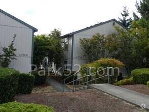 Building Photo - 4706 S Warner St