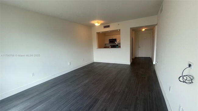 Foto del edificio - 117 NW 42nd Ave