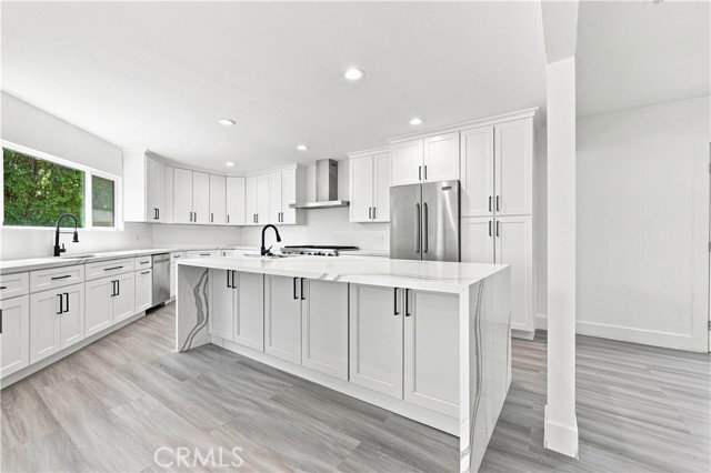 Foto del edificio - 5527 Beckford Ave