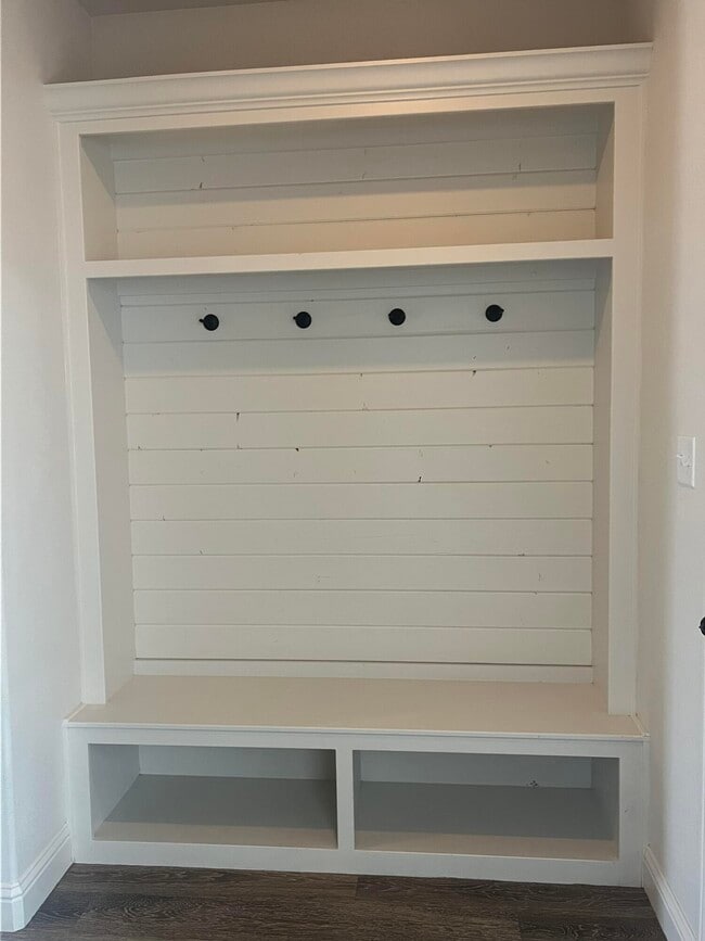 Building Photo - 2507 111th St