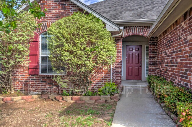 Foto del edificio - 10333 E 113th St S