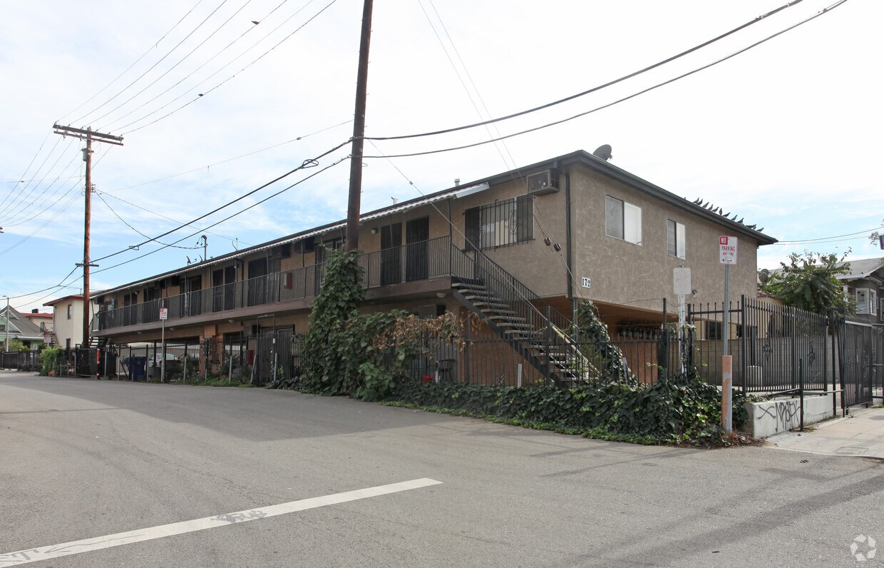 Primary Photo - 172 Avenue 23