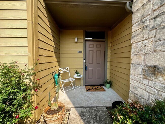 Foto del edificio - 1201 Grove Blvd