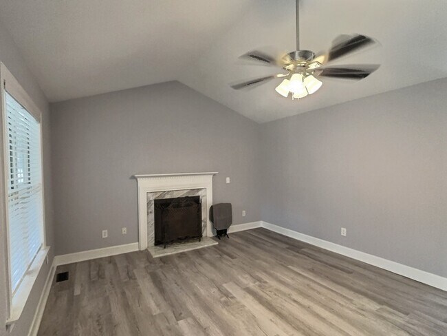 Foto del edificio - 20 Hollyfield Ln