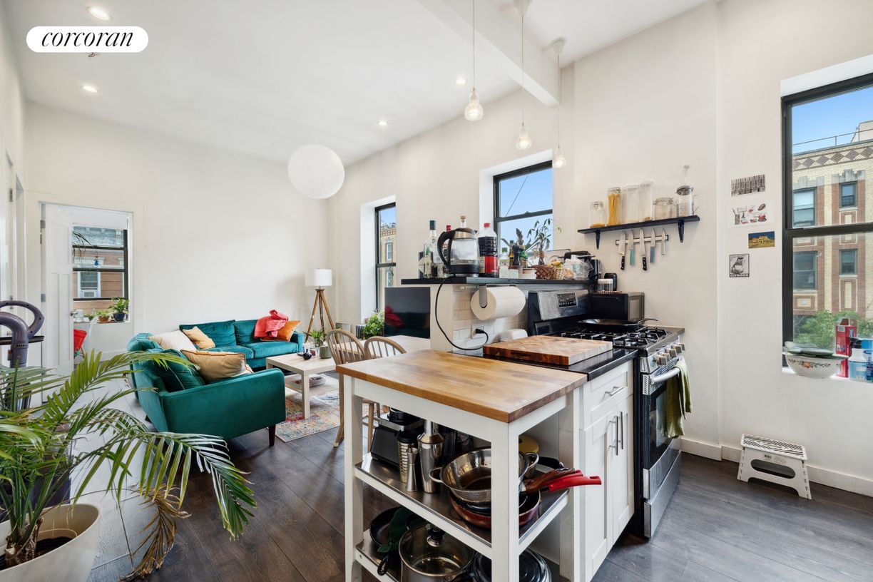 Foto principal - 1684 Woodbine St