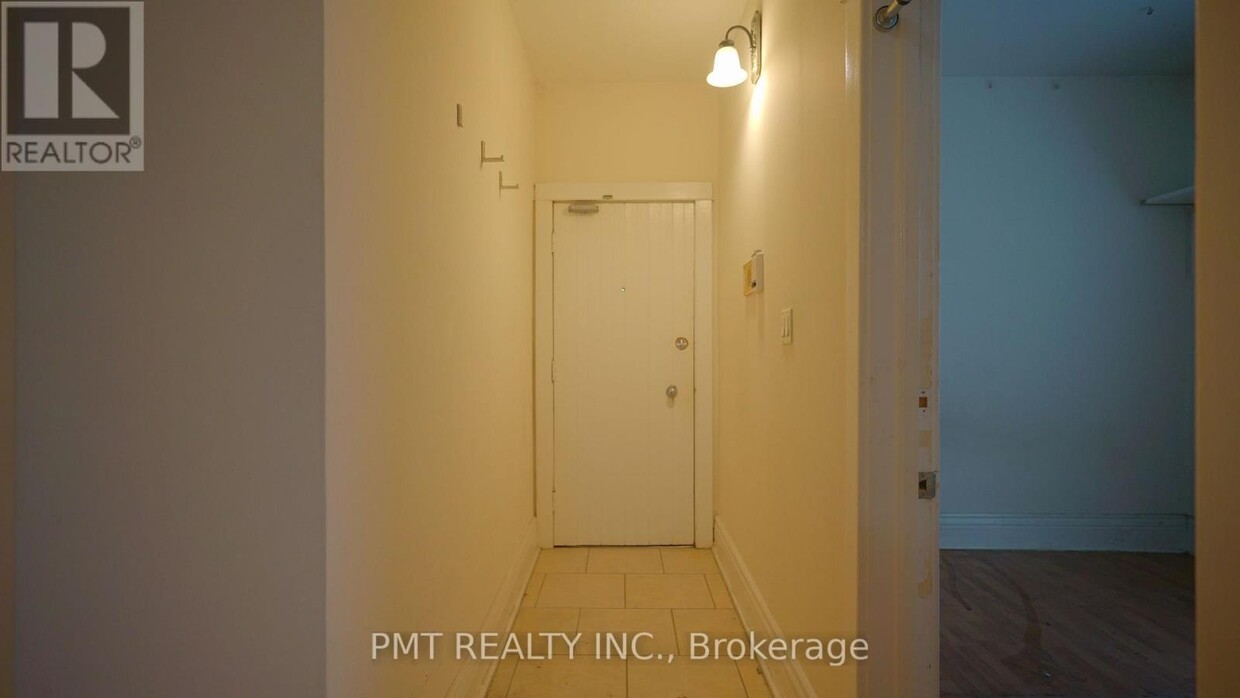 Primary Photo - 2-2 Linden St