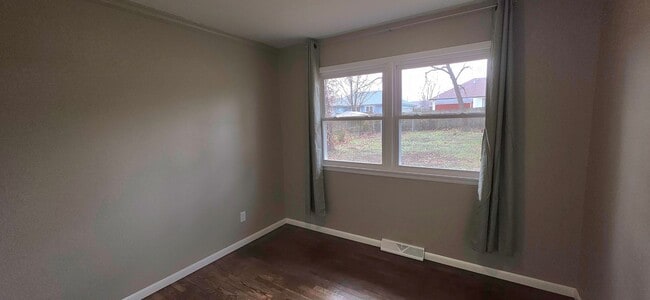 Building Photo - 3 Bedrooms 2 Baths! South Springfield!  $1250  BBBBBBeautiful!!!