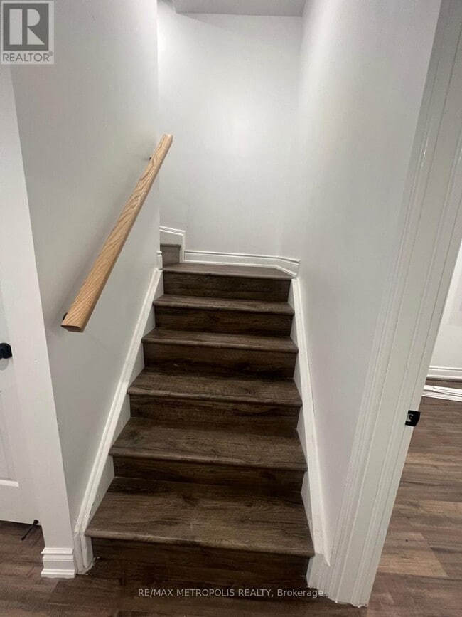 Building Photo - 69 Jessop Dr