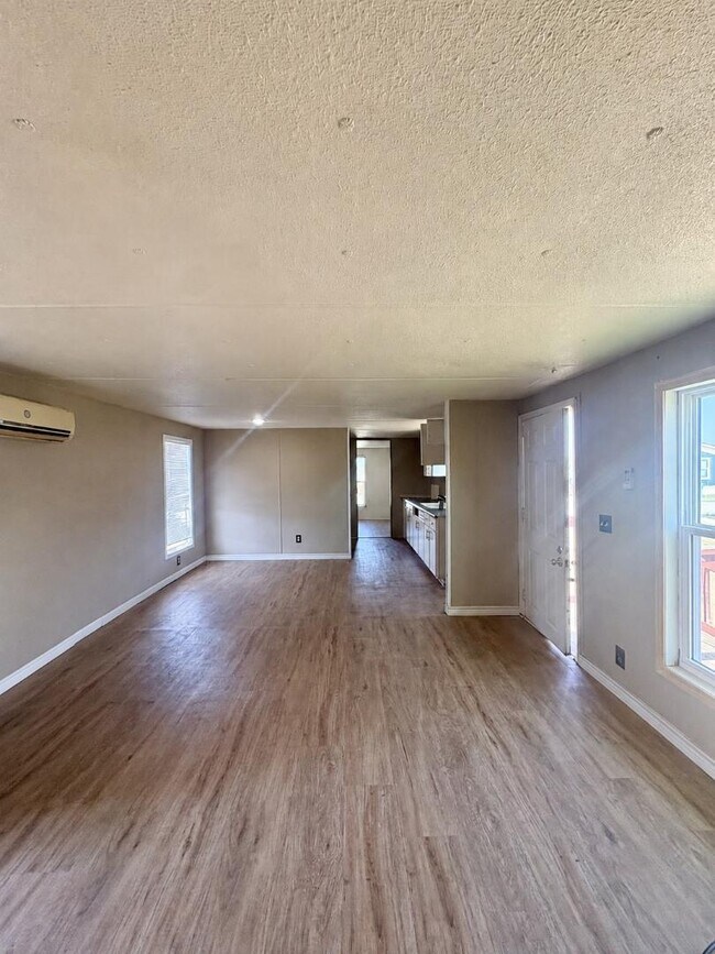 Building Photo - 150 Private Road 1610