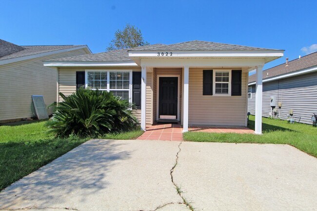 Building Photo - Charming Updated 2-Bedroom, 2-Bathroom Hom...
