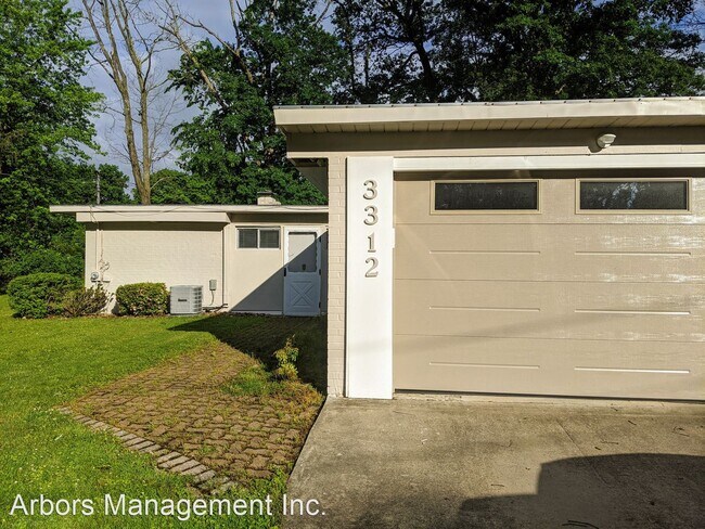 Building Photo - 3 br, 1 bath House - 3312 Windgate Dr