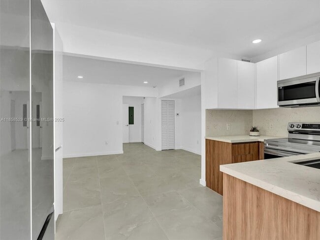 Building Photo - 107 Central Ave