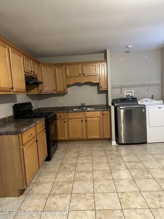 Building Photo - 3 br, 1 bath House - 309 Tallman Ave
