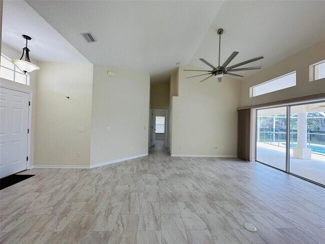 Foto del edificio - 14017 Wenzel Ave