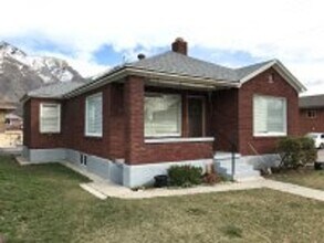 Building Photo - 380 N 200 E