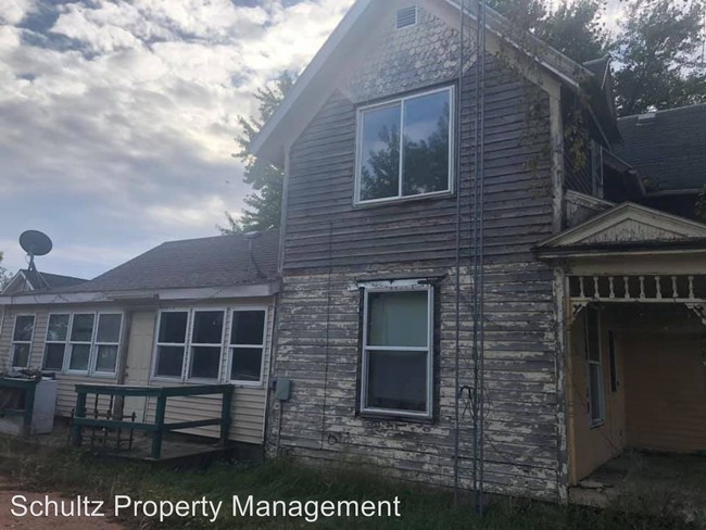 Building Photo - 4 br, 1 bath House - 1197 County Road D