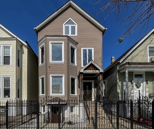 Building Photo - 3422 W McLean Ave