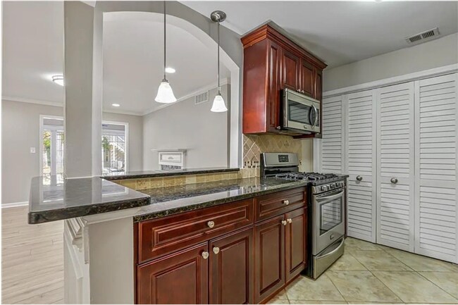 Building Photo - Luxury Living in Smyrna