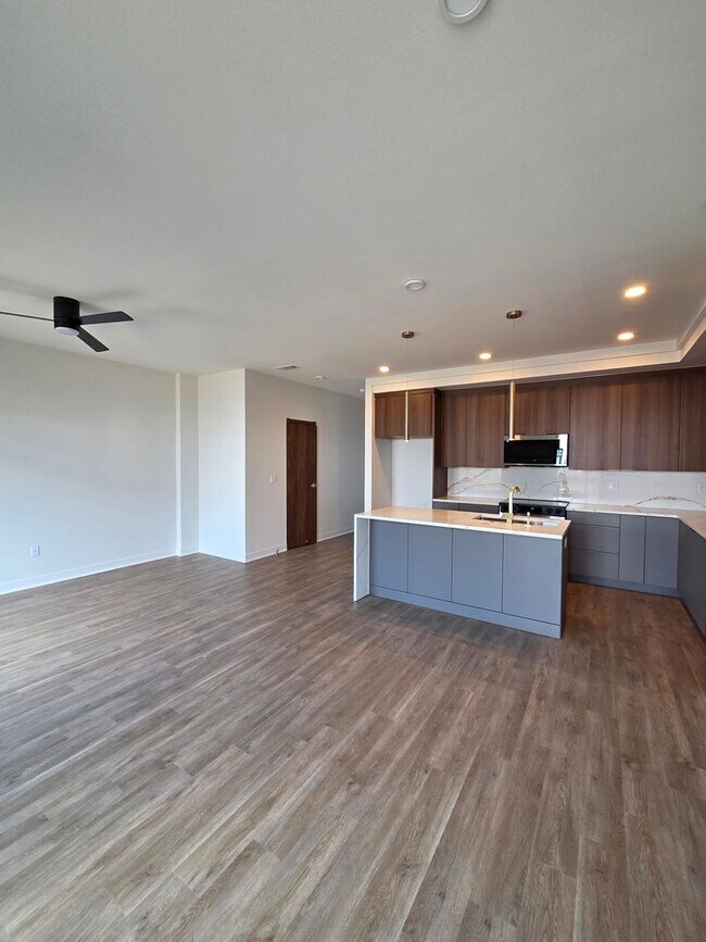 Building Photo - Welcome to Parkside of Lowell