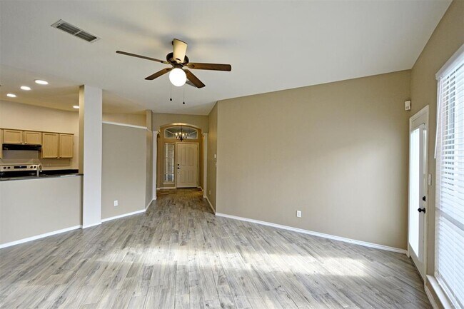Building Photo - 1180 Berry Creek Dr