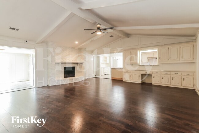 Foto del edificio - 3413 Valley View Ln