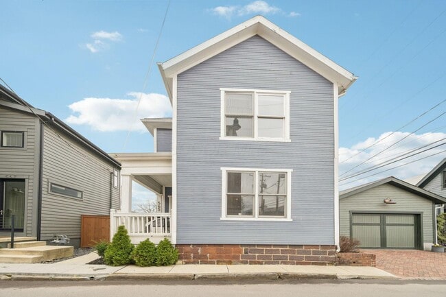 Building Photo - 565 Lathrop St