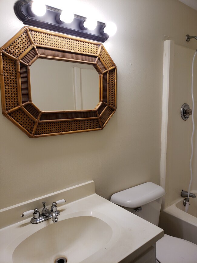 Foto del edificio - 946 Byrd Ave