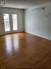 Building Photo - 7 Town House Crescent