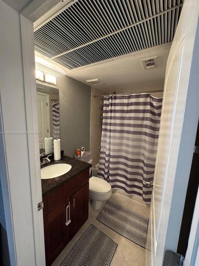 Foto del edificio - 2861 N Oakland Forest Dr