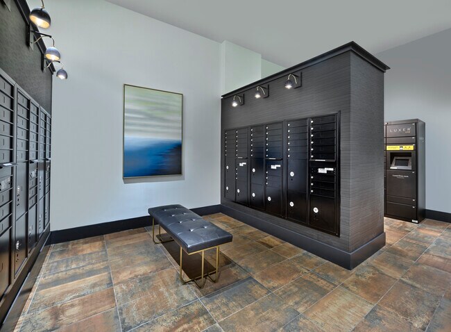 Building Photo - Station Place