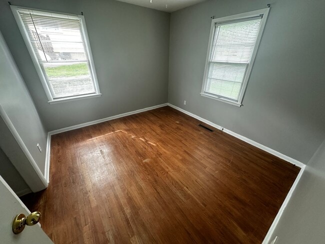Foto del edificio - 3404 Doniphan Ave