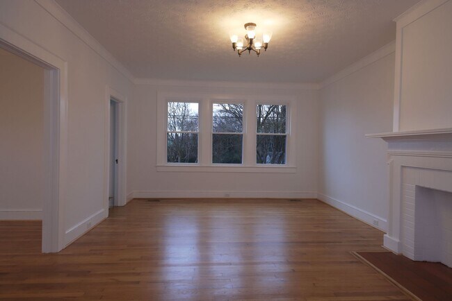 Foto del edificio - Charming Downtown Home