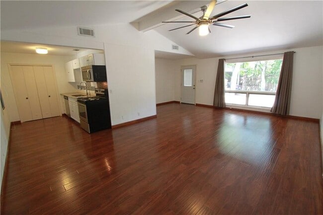 Building Photo - 2305 Wilke Dr