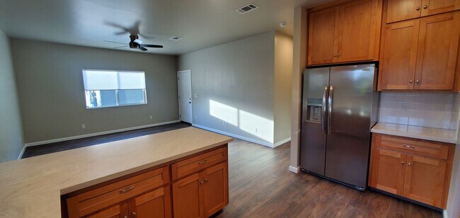 Foto del edificio - 432 Grand Ave